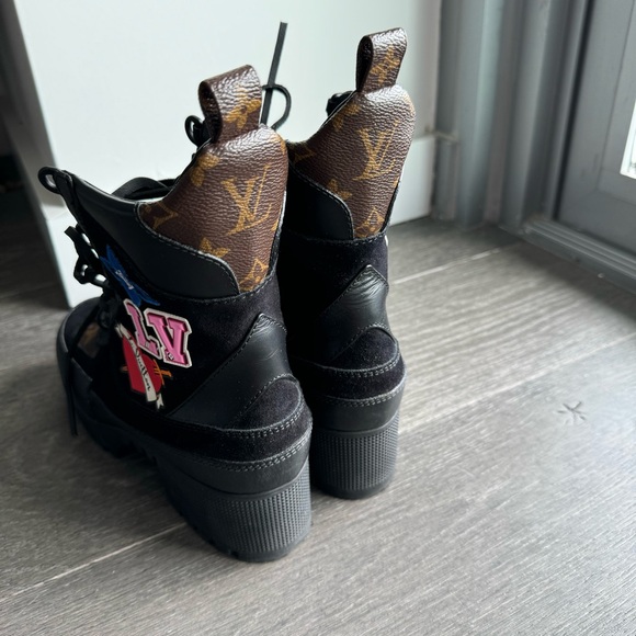 Louis Vuitton boots - Picture 5 of 7